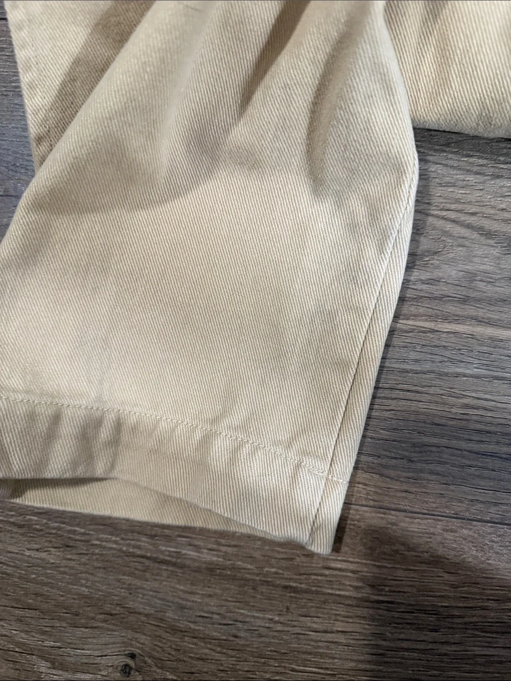 True Religion Men's Cargo Joggers in Light Tan size 32